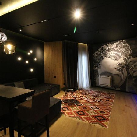 King'S Apartment คอร์เชอ ภายนอก รูปภาพ