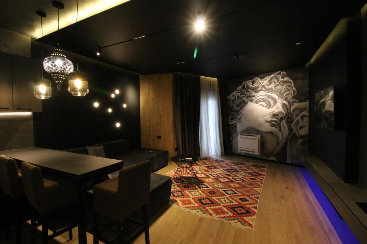 King'S Apartment คอร์เชอ ภายนอก รูปภาพ