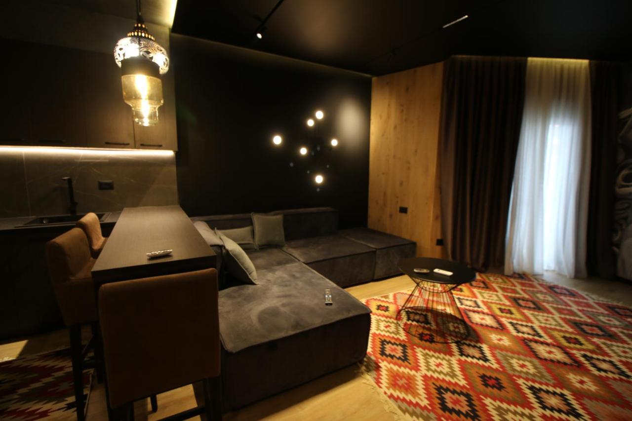 King'S Apartment คอร์เชอ ภายนอก รูปภาพ